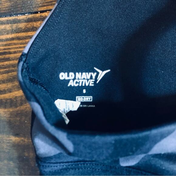 Old Navy Active Sports Bra Camouflage Camo Women’s Small Black Blue Gym Workout - Picture 6 of 6